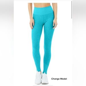 NWT Alo Yoga Alosoft Leggings Small in Bright Aqua Heather